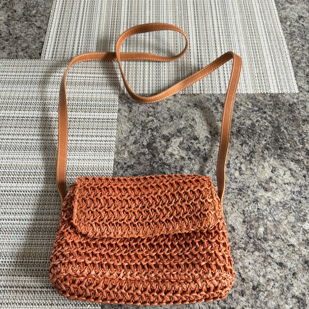 Universal Thread Women’s Woven Cognac Tan Handbag Purse NWOT - Picture 2 of 8